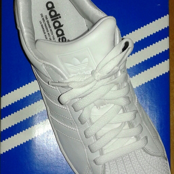 All white Adidas Originals - Picture 5 of 7